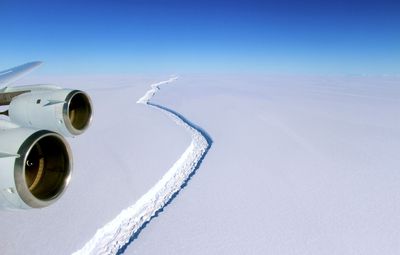 rift in the Larsen C Ice Shelf