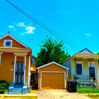 Shotgun houses